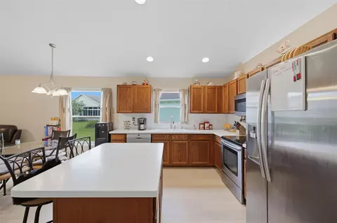 Kitchen - 1201 Dustan Pl, Trinity, FL 34655 photo 6 of 6