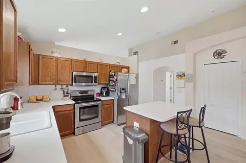 Kitchen - 1201 Dustan Pl, Trinity, FL 34655 photo 5 of 6
