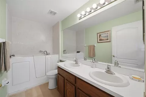 Bath - 1201 Dustan Pl, Trinity, FL 34655 photo 5 of 5