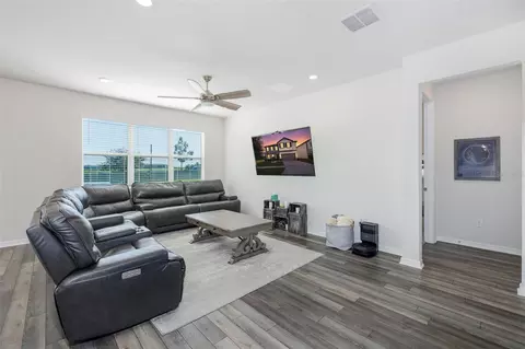 Living - 9224 Rally Spring Loop, Wesley Chapel, FL 33545 photo 2 of 3