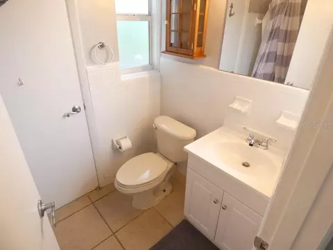 Bath - 7211 Tarrytown Dr, Spring Hill, FL 34606 photo 2 of 3