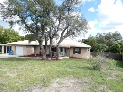 Exterior - 7211 Tarrytown Dr, Spring Hill, FL 34606 photo 6 of 10