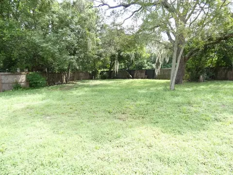Exterior - 7211 Tarrytown Dr, Spring Hill, FL 34606 photo 1 of 10