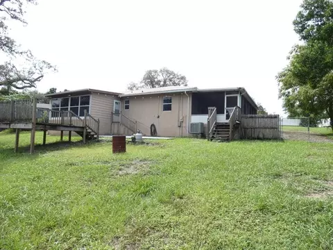 Exterior - 7211 Tarrytown Dr, Spring Hill, FL 34606 photo 10 of 10