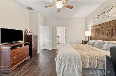 Bedroom - 11285 Timbercrest Rd, Spring Hill, FL 34608 photo 2 of 9