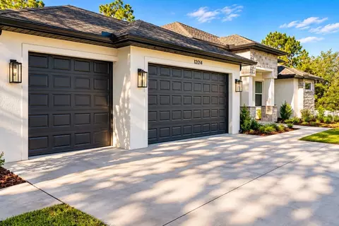 Exterior - 12014 Sapphire Dr, Spring Hill, FL 34609 photo 8 of 11
