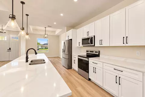 Kitchen - 12014 Sapphire Dr, Spring Hill, FL 34609 photo 1 of 6
