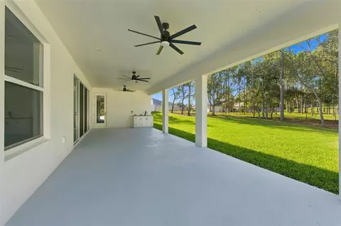 Exterior - 12014 Sapphire Dr, Spring Hill, FL 34609 photo 5 of 11