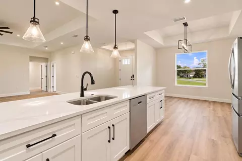 Kitchen - 12014 Sapphire Dr, Spring Hill, FL 34609 photo 3 of 6