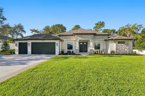 Exterior - 12014 Sapphire Dr, Spring Hill, FL 34609 photo 2 of 11