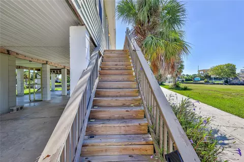 Exterior - 5046 Cedarbrook Ln, Hernando Beach, FL 34607 photo 4 of 21