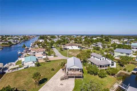View/Area - 5046 Cedarbrook Ln, Hernando Beach, FL 34607 photo 18 of 22
