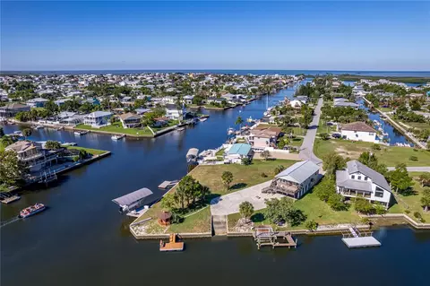 View/Area - 5046 Cedarbrook Ln, Hernando Beach, FL 34607 photo 9 of 22