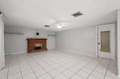 Living - 8024 Beaver Creek Loop, Hudson, FL 34667 photo 9 of 12