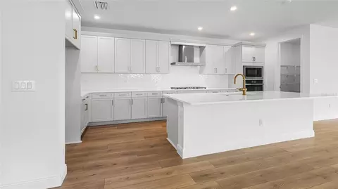 Kitchen - 14375 Hammock Oak St, Parrish, FL 34219 photo 1 of 6