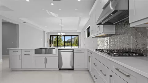 Kitchen - 14363 Hammock Oak St, Parrish, FL 34219 photo 5 of 6
