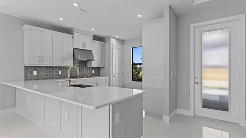 Kitchen - 14363 Hammock Oak St, Parrish, FL 34219 photo 3 of 6