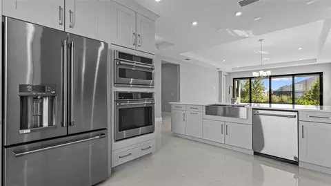 Kitchen - 14363 Hammock Oak St, Parrish, FL 34219 photo 2 of 6