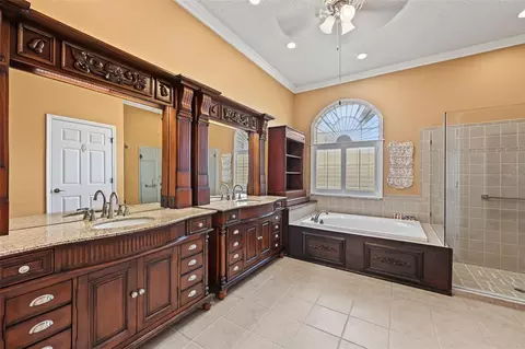 Bath - 1300 Trimaran Pl, Trinity, FL 34655 photo 1 of 4