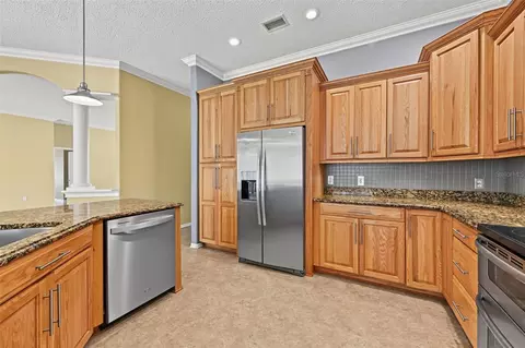Kitchen - 1300 Trimaran Pl, Trinity, FL 34655 photo 3 of 4