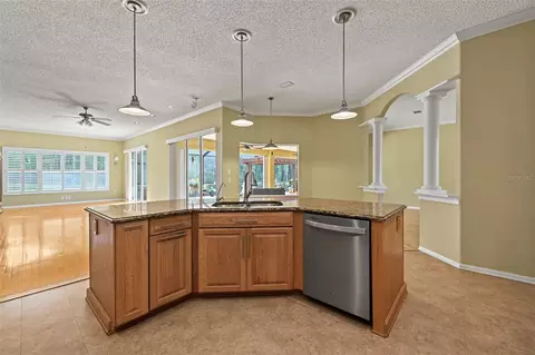 Kitchen - 1300 Trimaran Pl, Trinity, FL 34655 photo 4 of 4