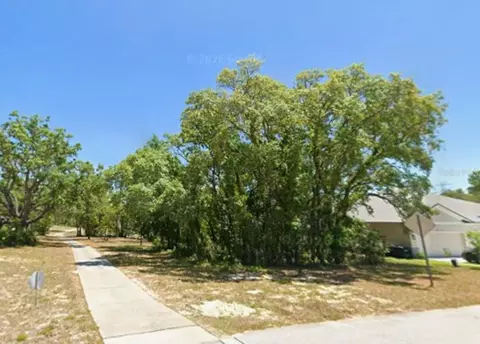 61 Woodfield Cir, Homosassa, FL 34446