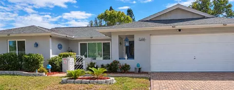 7136 Vista Way, Port Richey, FL 34668