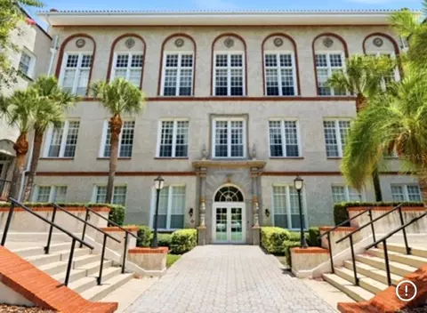 701 Mirror Lake Dr N #120, Saint Petersburg, FL 33701