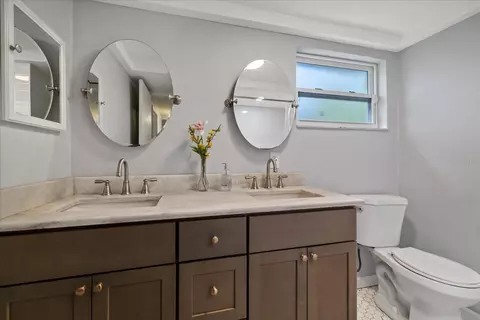 Bath - 8710 Arrowhead Dr, Hudson, FL 34667 photo 5 of 7