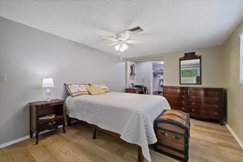Bedroom - 8710 Arrowhead Dr, Hudson, FL 34667 photo 2 of 4