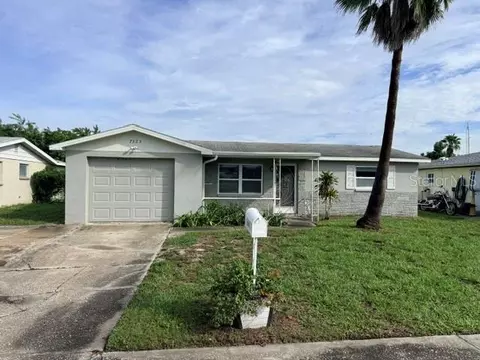 7323 Oak Crest Dr, Port Richey, FL 34668