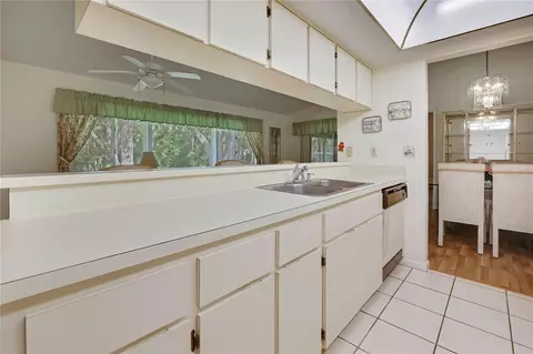 Kitchen - 5517 Piedmont Dr, Spring Hill, FL 34606 photo 2 of 5