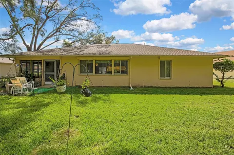 Exterior - 5517 Piedmont Dr, Spring Hill, FL 34606 photo 4 of 10
