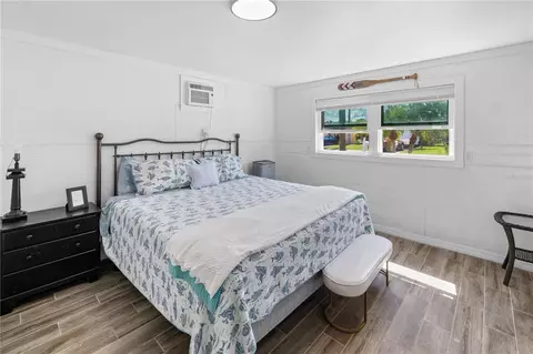 Bedroom - 3337 Mangrove Dr, Hernando Beach, FL 34607 photo 4 of 6