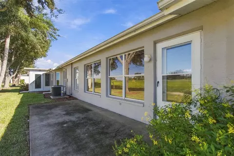 Exterior - 11115 Sun Tree Rd, Hudson, FL 34667 photo 6 of 9