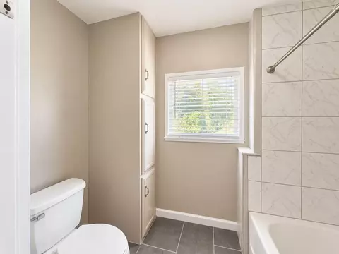 Bath - 9634 Ed St, Hudson, FL 34669 photo 1 of 4