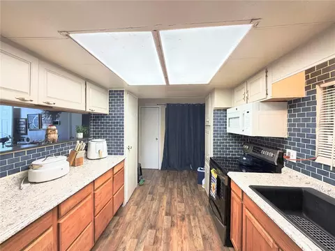 Kitchen - 9634 Ed St, Hudson, FL 34669 photo 1 of 1