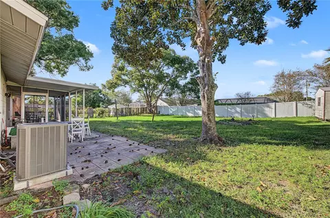 Exterior - 10465 Mayflower Rd, Spring Hill, FL 34608 photo 8 of 11