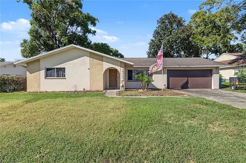 Exterior - 10465 Mayflower Rd, Spring Hill, FL 34608 photo 3 of 11