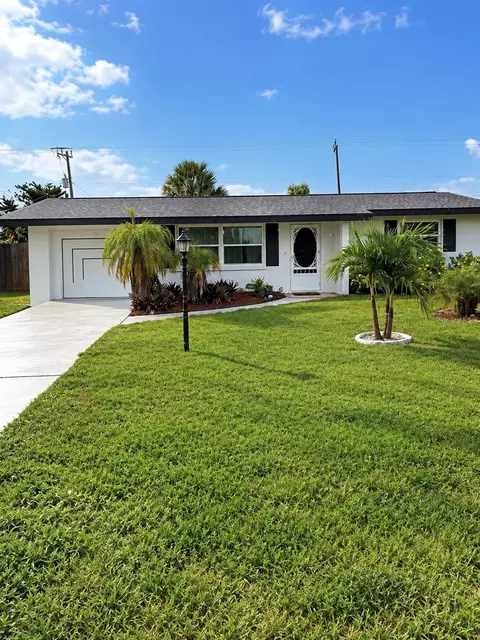 3159 Pinetree St, Port Charlotte, FL 33952