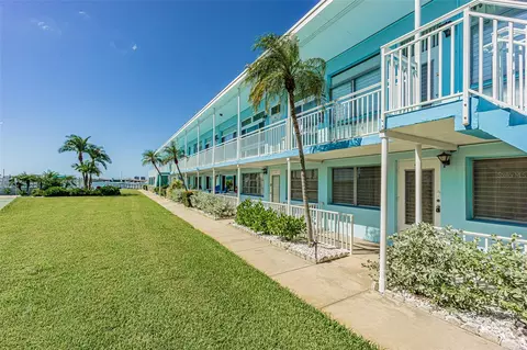 1834 Shore Dr S #4, South Pasadena, FL 33707