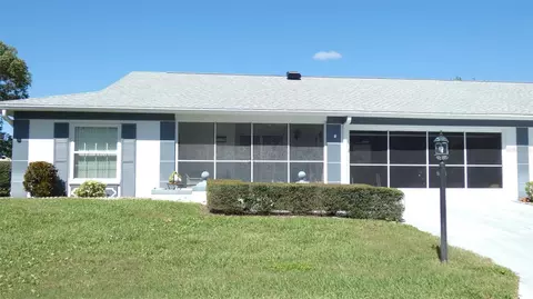 11149 Sandtrap Dr, Port Richey, FL 34668