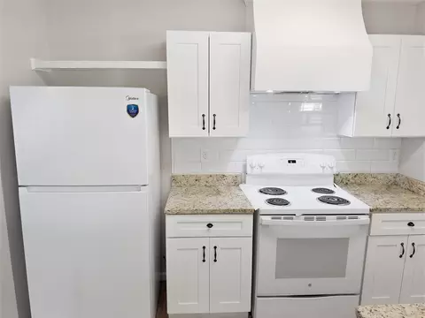 Kitchen - 12421 Brookside St, Spring Hill, FL 34609 photo 3 of 6