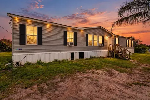 39522 River Rd, Dade City, FL 33525