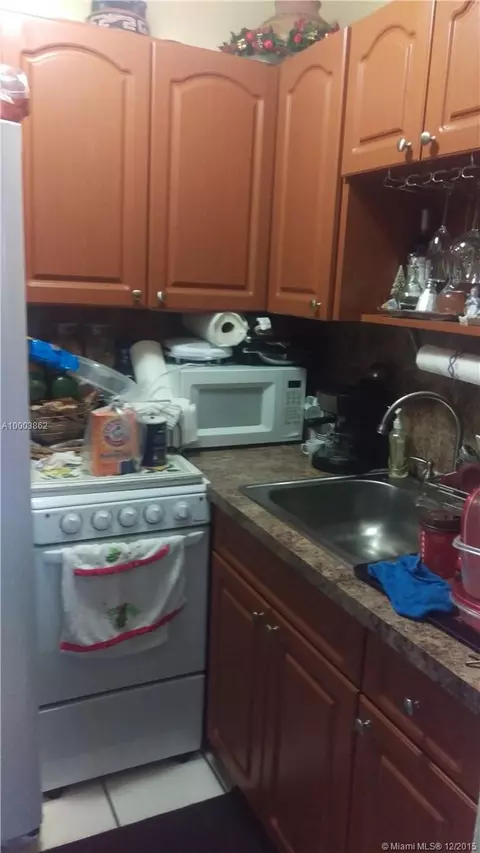 424 E 60th St, Hialeah, FL 33013 photo 5