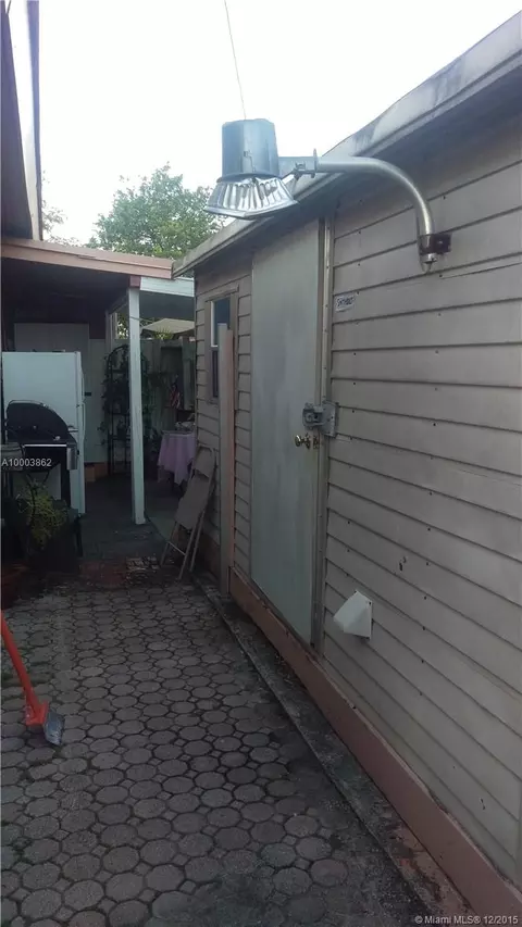 424 E 60th St, Hialeah, FL 33013 photo 27