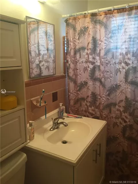 68 W 28th St, Hialeah, FL 33010 photo 8