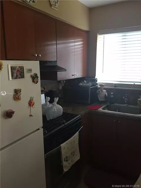 68 W 28th St, Hialeah, FL 33010 photo 6
