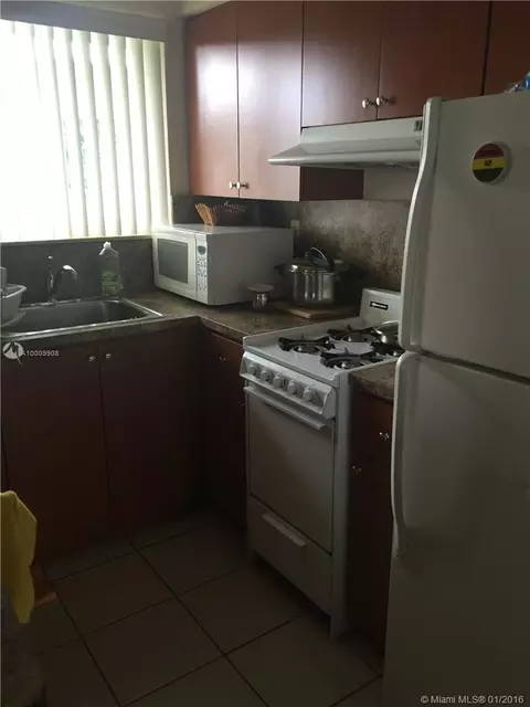 68 W 28th St, Hialeah, FL 33010 photo 5