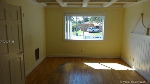 171 E 55th St, Hialeah, FL 33013 photo 8